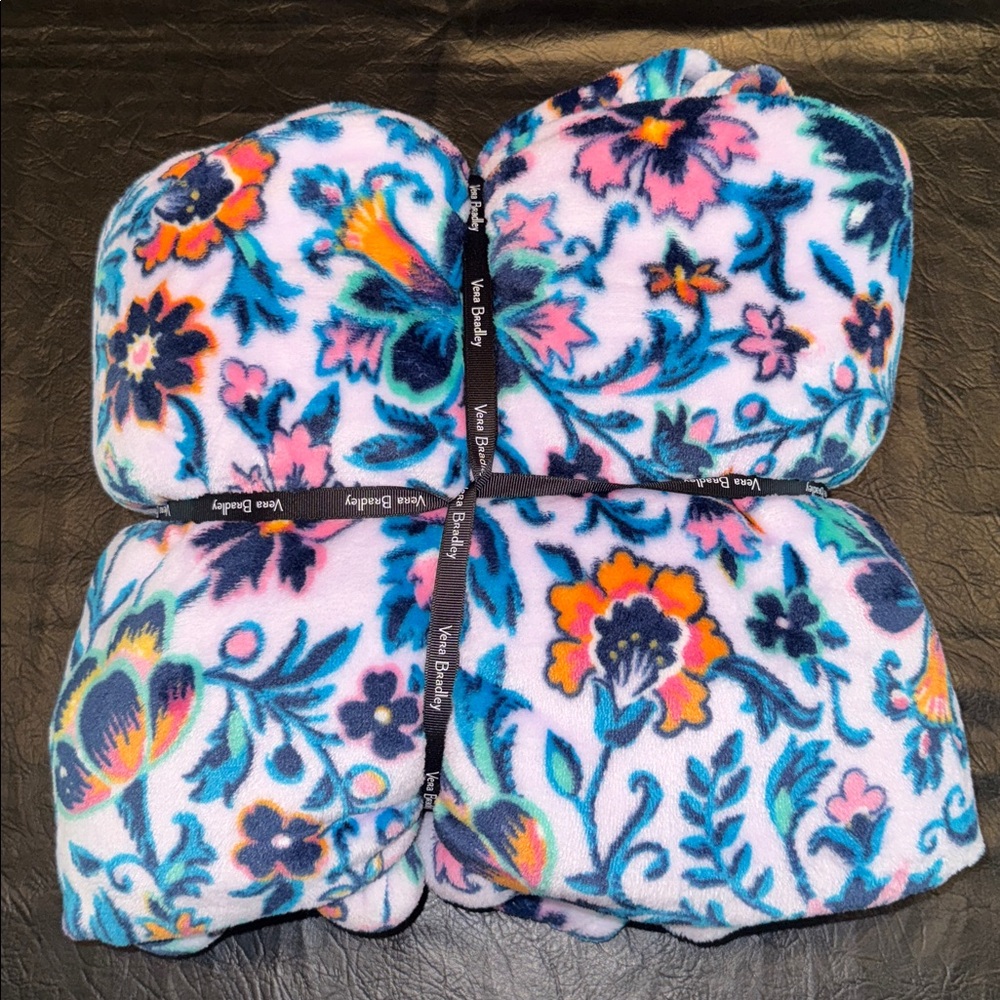 Vera Bradley Multicolor Plush Blanket,  NEW, Super Soft